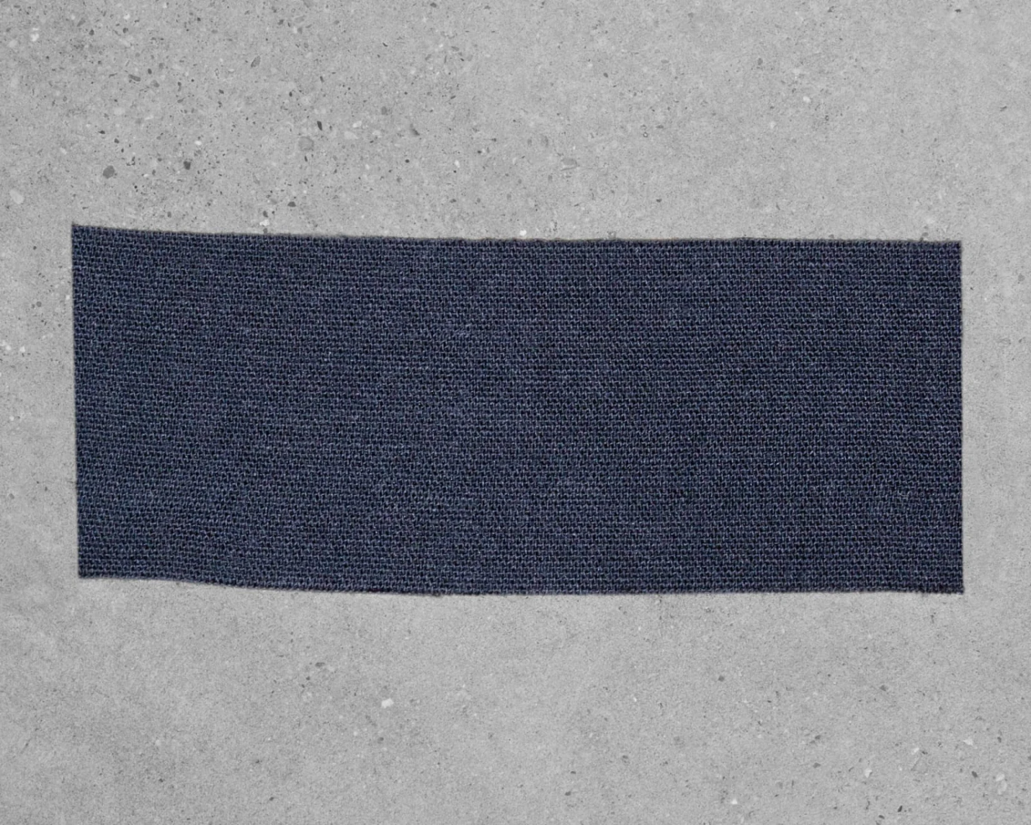 Mueller Kinesiology Tape 2" X 16.4' - Black 5 Mueller Kinesiology Tape 2" X 16.4' - Black - Image 3