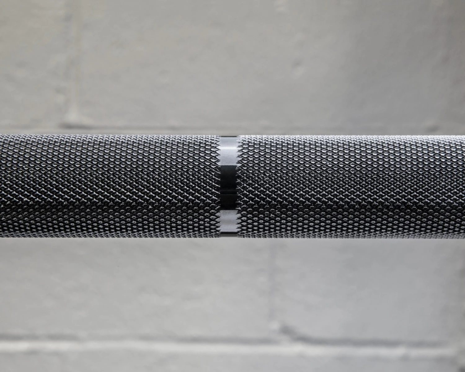 Rogue 20KG Ohio Power Bar - Black Zinc 6 Rogue 20KG Ohio Power Bar - Black Zinc - Image 4