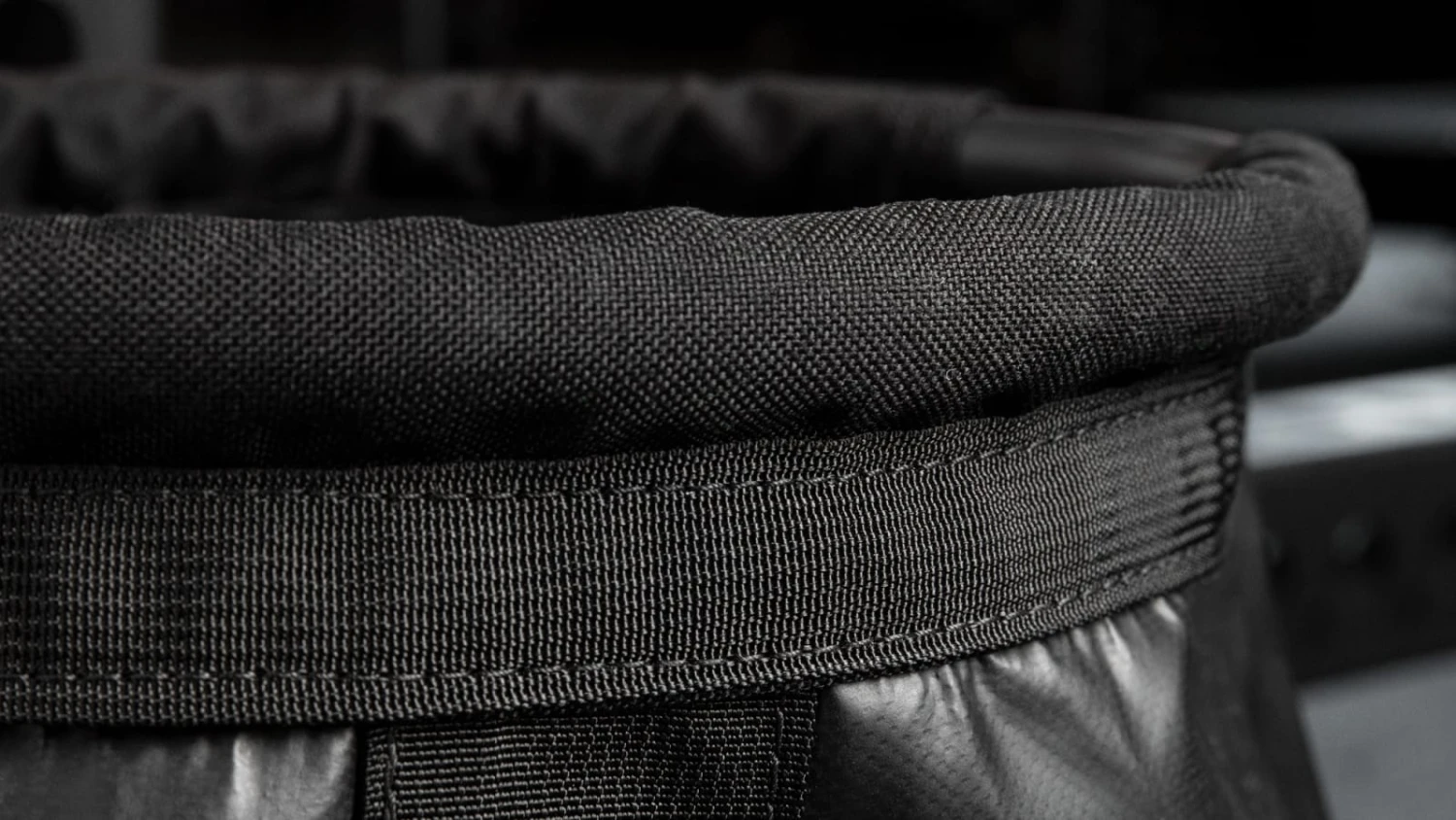 Rogue Chalk Bag 6 Rogue Chalk Bag - Image 4