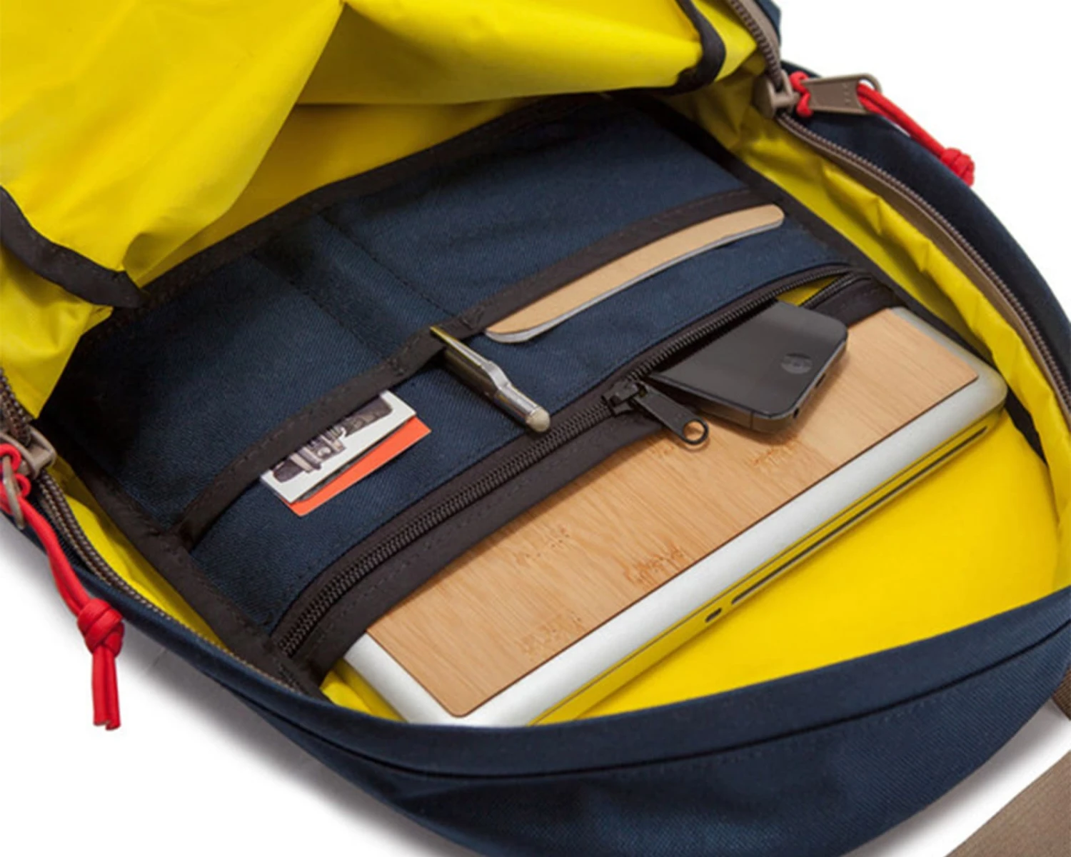 Topo Designs Topo Daypack 5 Topo Designs Topo Daypack - Image 3